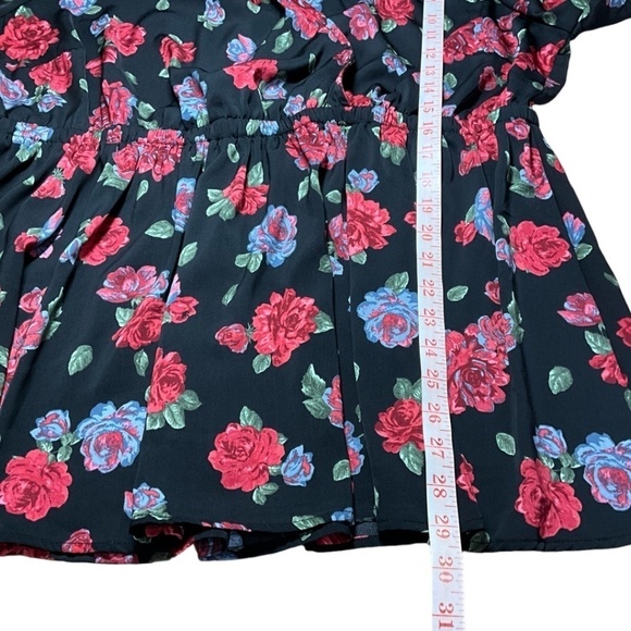 TORRID Easy Care Polyester Black Rose Print Surplice Neckline Cinched Waist Top - Picture 7 of 11